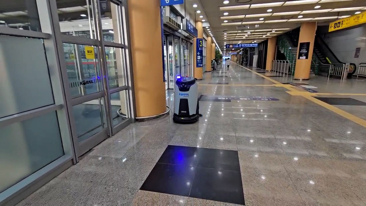 습식 산업용 로봇청소기로 바닥에 물광 낸 KTX 광명역 , 24시간 무인 청소 자동화 성공! 😎